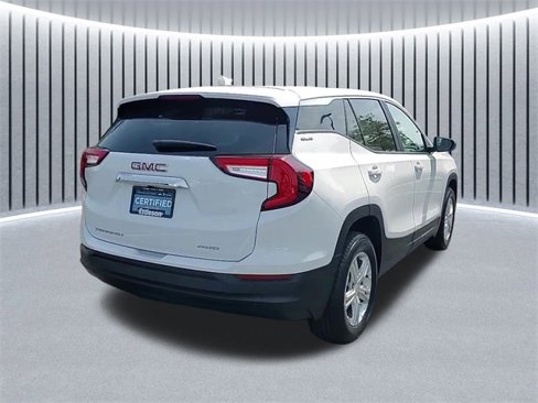 Certified 2024 GMC Terrain SLE image 3