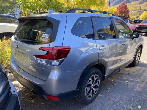 Used 2019 Subaru Forester Premium image 4