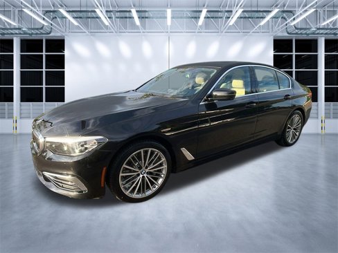 Used 2020 BMW 530i w/ Premium Package image 3