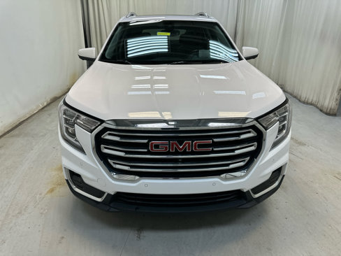 Used 2022 GMC Terrain SLT w/ Infotainment Package II image 7