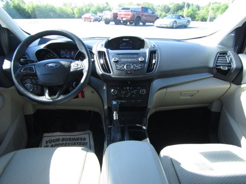 Used 2017 Ford Escape SE w/ SE Cold Weather Package image 15
