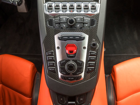 Used 2014 Lamborghini Aventador LP 700-4 image 22