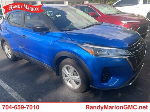 Used 2023 Nissan Kicks S image 2