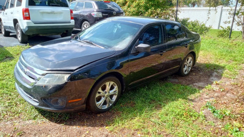 Used 2012 Ford Fusion SE image 2