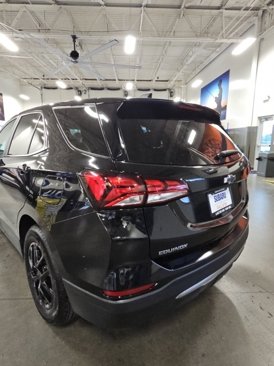 Used 2023 Chevrolet Equinox LT image 42