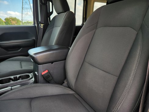 Used 2018 Jeep Wrangler Unlimited Sport S image 25