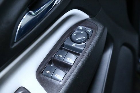 Used 2022 Chevrolet Equinox LS image 16