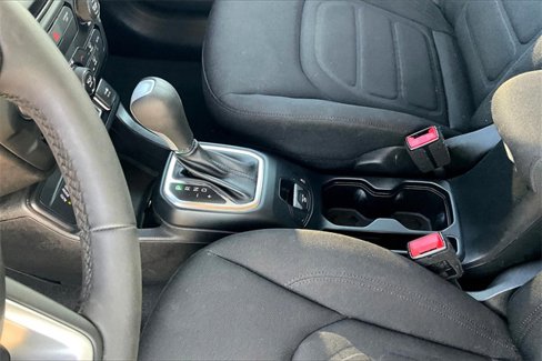 Used 2019 Jeep Renegade Latitude image 17
