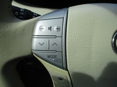 Used 2009 Toyota Avalon XLS image 31