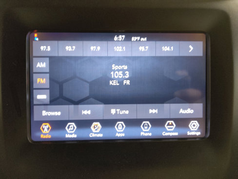 Used 2019 Jeep Cherokee Latitude w/ Popular Appearance Group image 25