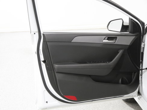 Used 2018 Hyundai Sonata SE image 4