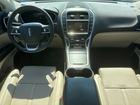 Used 2019 Lincoln Nautilus Reserve image 23