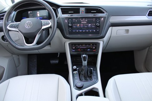 Certified 2023 Volkswagen Tiguan SE image 19