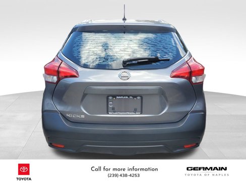 Used 2018 Nissan Kicks S image 8