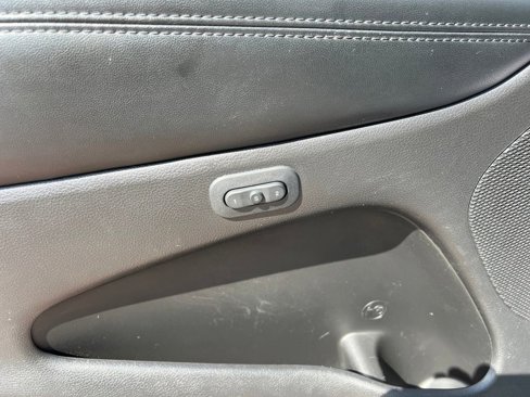 Used 2019 Jeep Grand Cherokee Limited image 48