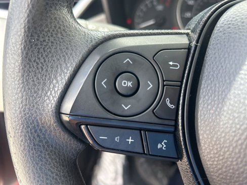 Used 2020 Toyota Corolla LE image 39