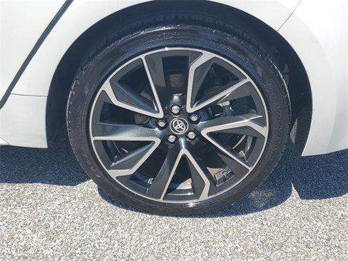 Used 2021 Toyota Corolla XSE image 33