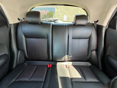 Used 2015 Nissan Juke SL image 27