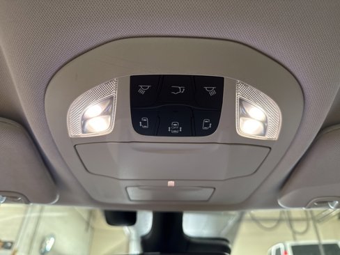 Used 2021 Chrysler Pacifica Touring w/ Cold Weather Group image 27