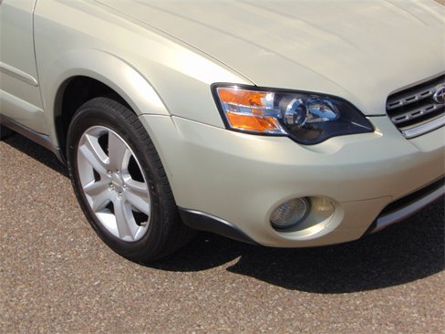 Used 2005 Subaru Outback 3.0R image 2