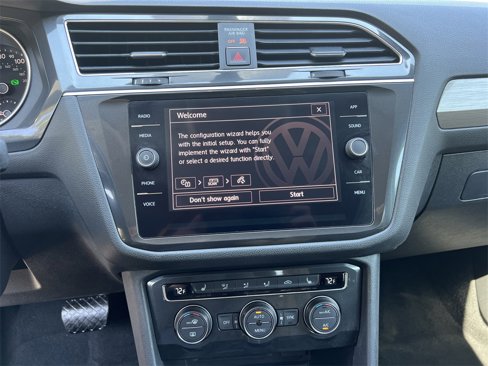 Used 2018 Volkswagen Tiguan SE image 31