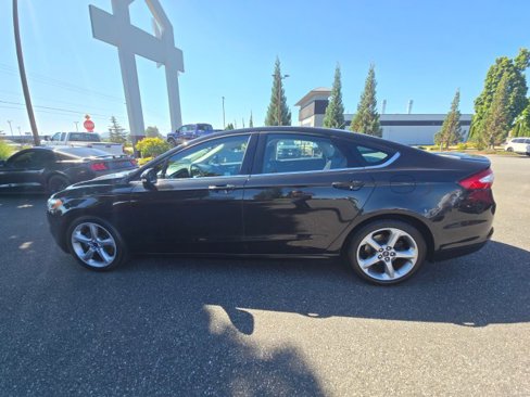 Used 2015 Ford Fusion SE w/ Equipment Group 201A image 7