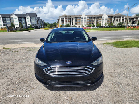 Used 2018 Ford Fusion SE w/ Fusion SE Technology Package image 4