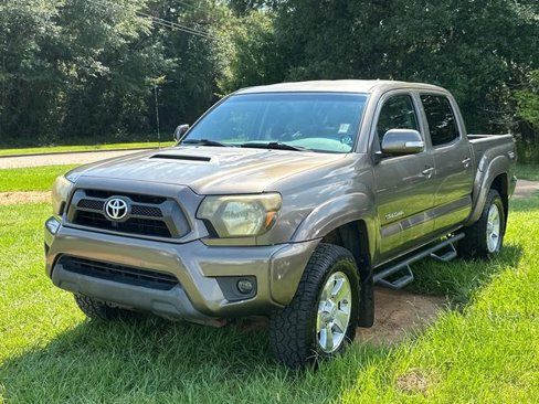Used 2013 Toyota Tacoma PreRunner image 3