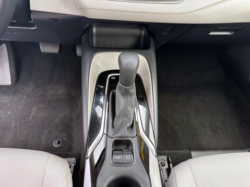 Used 2022 Toyota Corolla LE image 25