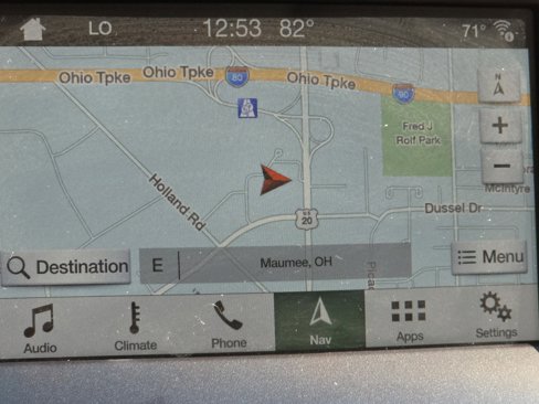Used 2018 Ford Edge Titanium w/ Technology Package image 4