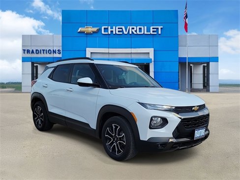 Certified 2023 Chevrolet TrailBlazer ACTIV w/ Sun and Liftgate Package image 2