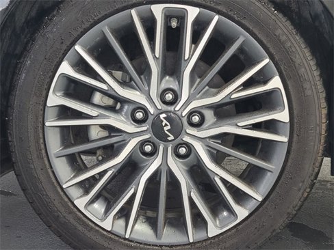 Used 2023 Kia Forte GT-Line w/ GT-Line Premium Package image 12