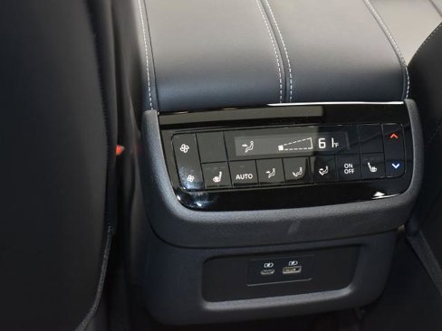 Certified 2025 INFINITI QX60 Luxe w/ Lighting Package (N94) image 17