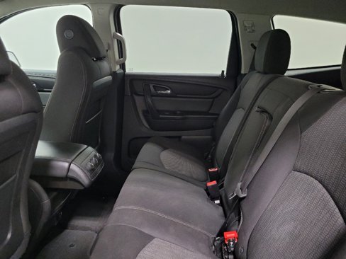 Used 2017 Chevrolet Traverse LT w/ Style and Technology Package image 18