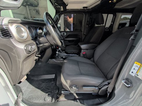 Certified 2020 Jeep Wrangler Unlimited Sahara image 11