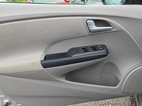 Used 2012 Honda Insight EX image 12