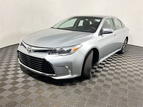 Used 2016 Toyota Avalon XLE image 8
