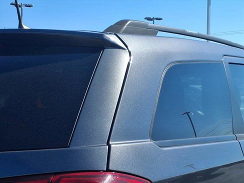 Used 2019 Dodge Journey SE image 27