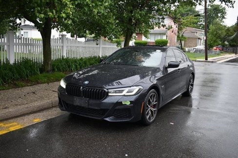 Used 2023 BMW 530e w/ Premium Package image 2