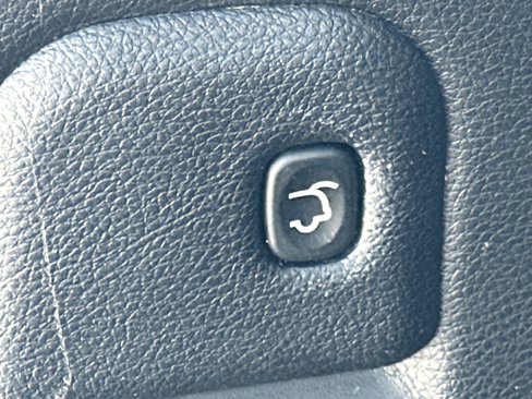 Used 2021 Jeep Grand Cherokee Laredo X image 19