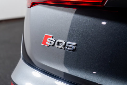 Used 2018 Audi SQ5 Prestige w/ Prestige Package image 14