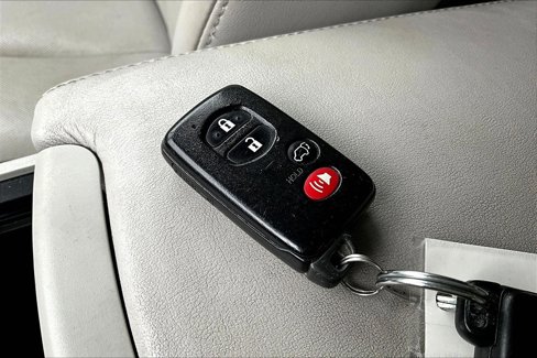 Used 2015 Toyota Venza XLE image 11