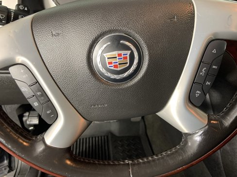 Used 2013 Cadillac Escalade Premium image 34