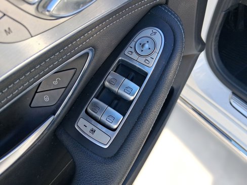 Used 2016 Mercedes-Benz C 300 4MATIC Sedan image 21