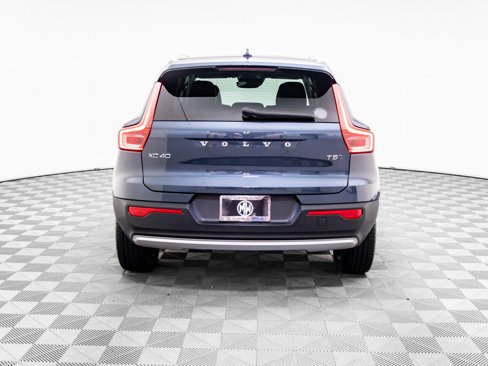 Used 2022 Volvo XC40 T5 Inscription w/ Advanced Package image 5