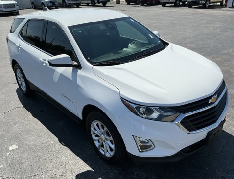 Used 2020 Chevrolet Equinox LT w/ Driver Convenience Package image 4
