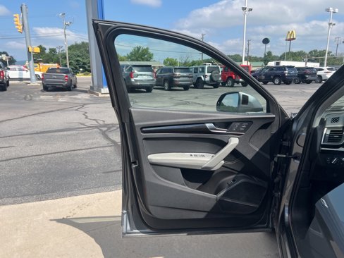 Used 2018 Audi Q5 Prestige w/ Prestige Package image 11