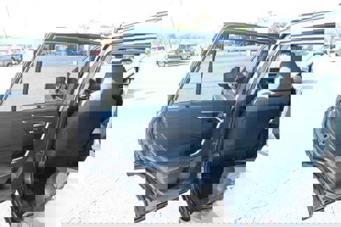Used 2021 Toyota RAV4 XLE image 11