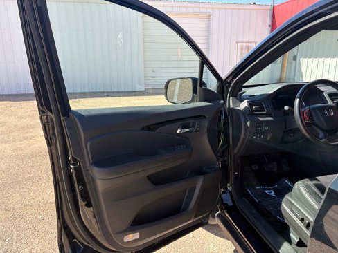 Used 2020 Honda Pilot Black Edition image 10