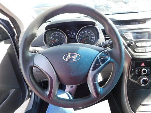 Used 2016 Hyundai Elantra SE image 20